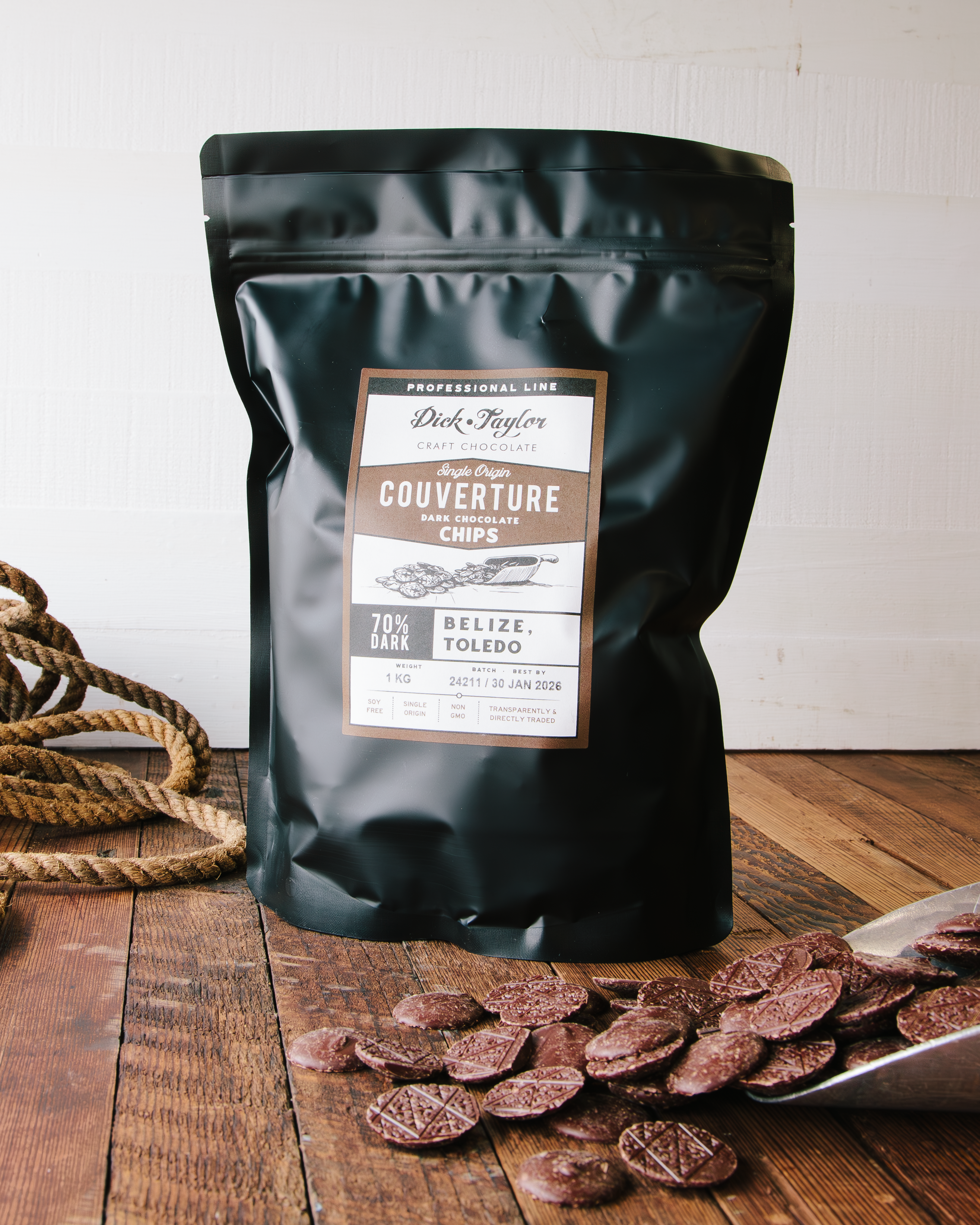70% Belize Couverture Chips 1 Kilo – Dick Taylor Craft Chocolate